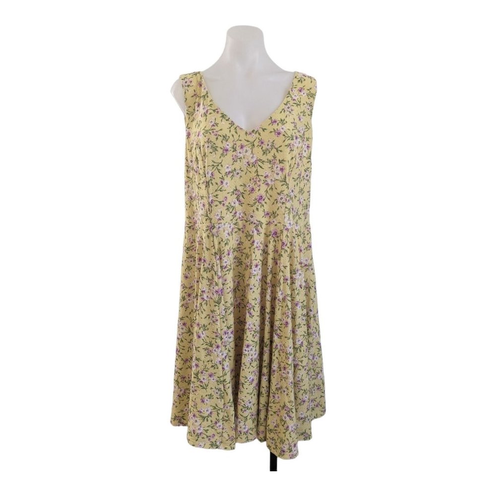 Eva Rose: Yellow Sleeveless Dress